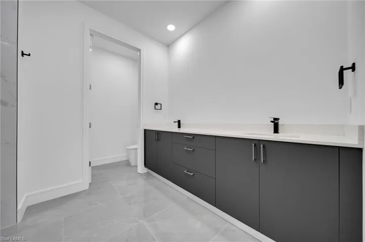 2720 Nw 41st Ave, Cape Coral, Florida 33993