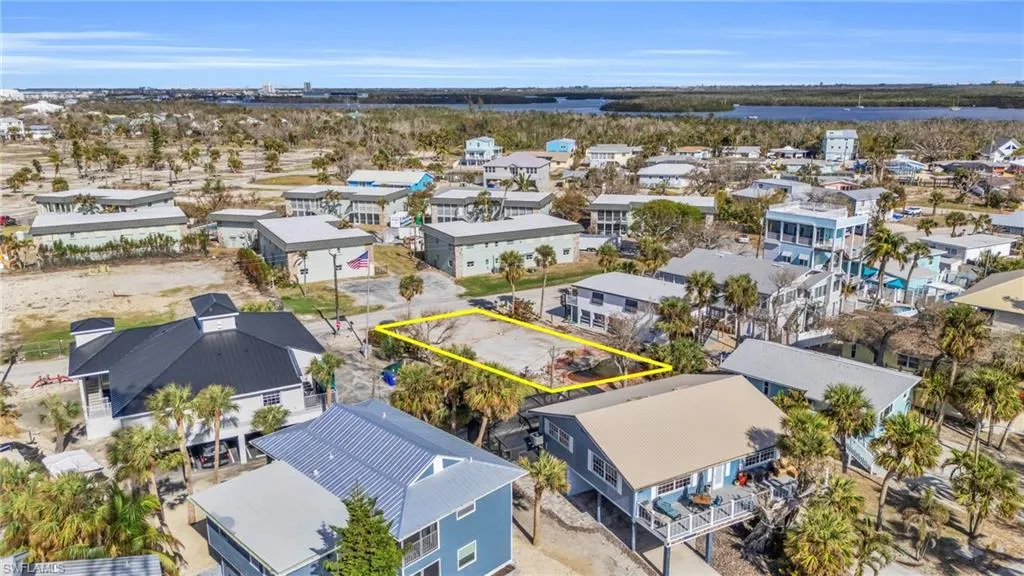 104 / 106 Voorhis ST, Fort Myers Beach, FL 33931,224088673