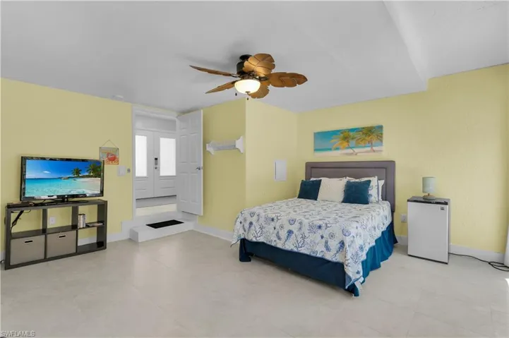 FLEX ROOM - DEN | BEDROOM | FLORIDA ROOM