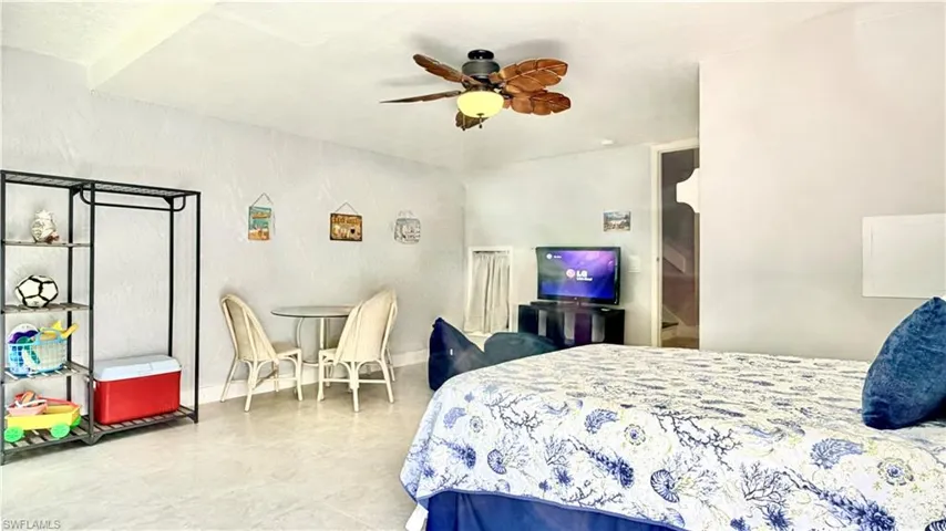 FLORIDA ROOM | DEN | BEDROOM | FLEX ROOM