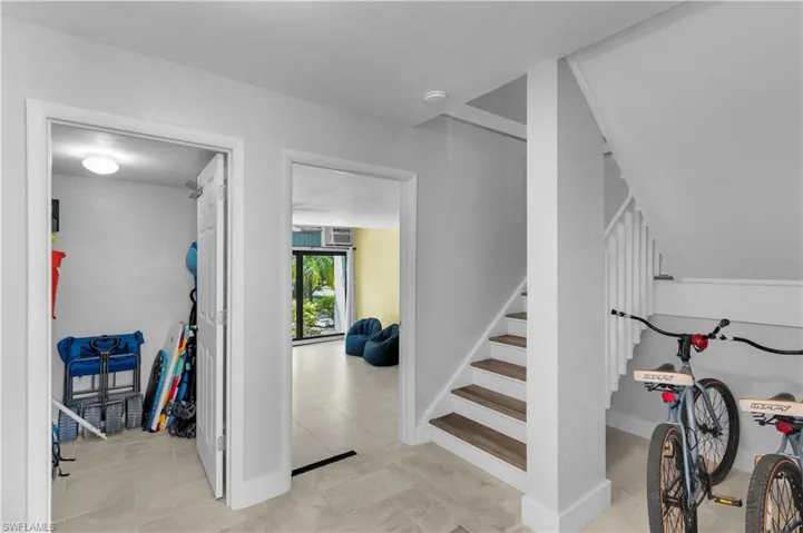 ENTRY FOYER