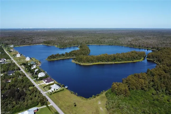 145 Shady Hollow Blvd W, Naples, Florida 34120