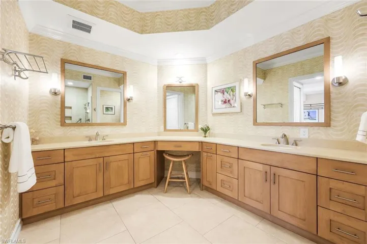 Custom Wood Cabinetry incl. Pull-Outs, and Quartz Countertops