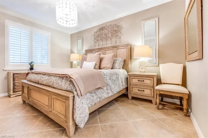 9529  Avellino  WAY, Naples, FL 34113