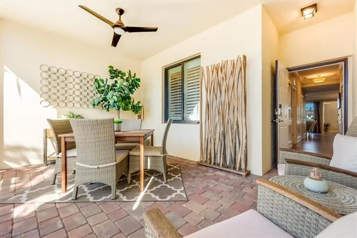 Screened in furnished front porch