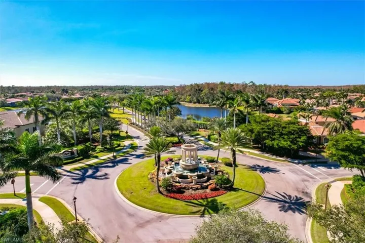 9529  Avellino  WAY, Naples, FL 34113