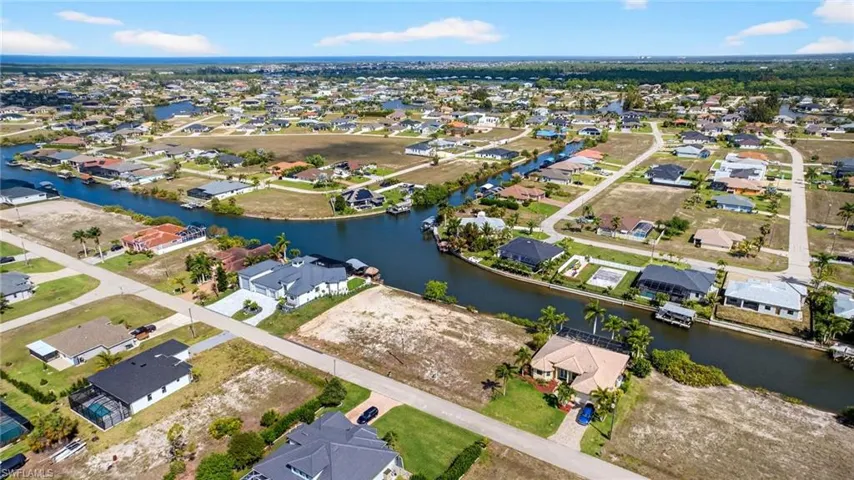 3311 Nw 18th Ter, Cape Coral, Florida 33993