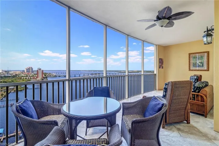 2745  1st  ST, Fort Myers, FL 33916