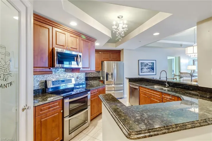 2745  1st  ST, Fort Myers, FL 33916