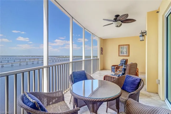 2745  1st  ST, Fort Myers, FL 33916