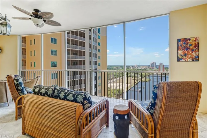2745  1st  ST, Fort Myers, FL 33916