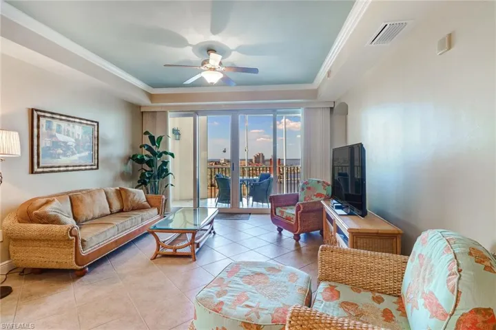 2745  1st  ST, Fort Myers, FL 33916