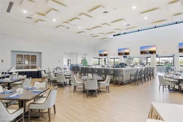 5912 Cranbrook Way H202, Naples, Florida 34112