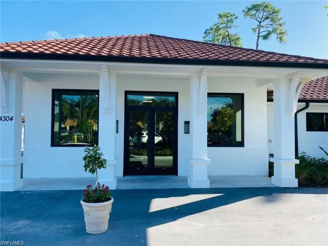 5912 Cranbrook Way H202, Naples, Florida 34112