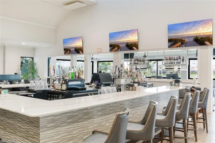 5912 Cranbrook Way H202, Naples, Florida 34112