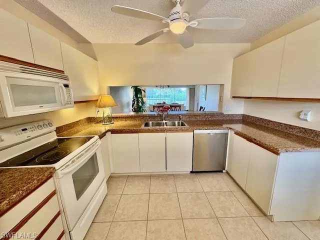 5912 Cranbrook Way H202, Naples, Florida 34112