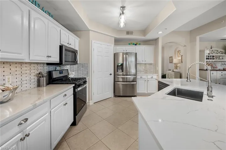 11089  Harbour Yacht  CT, Fort Myers, FL 33908