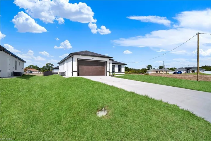 914 Manresa Ave S, Lehigh Acres, Florida 33974