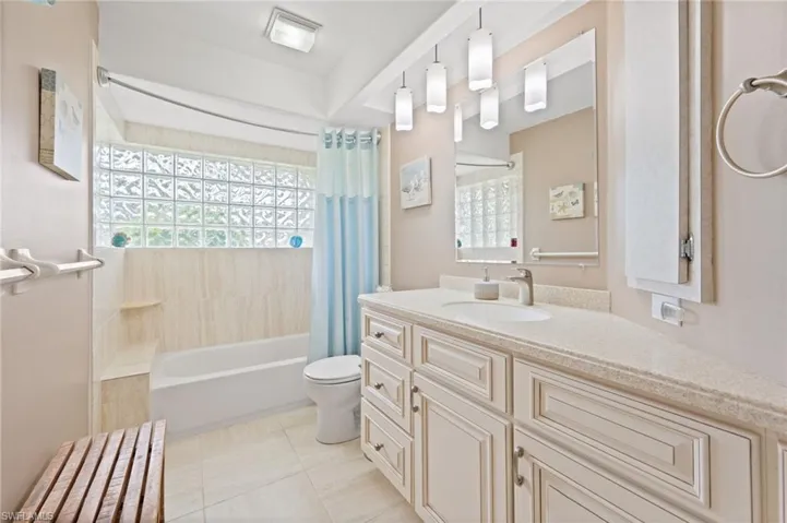 Guest Restroom