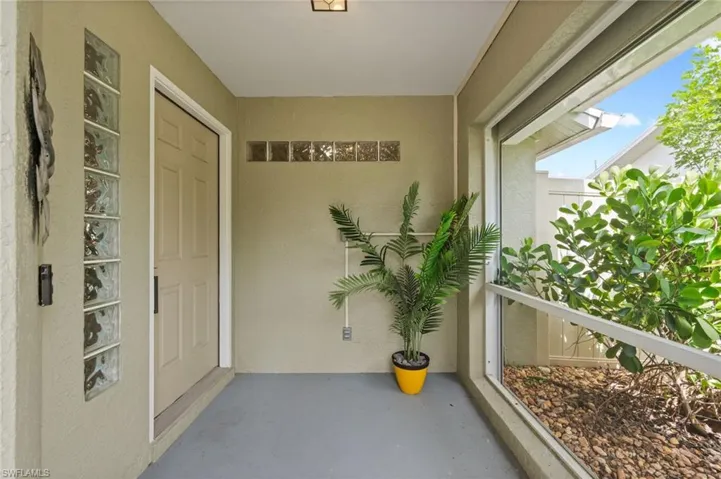 Screened in Front Entry
