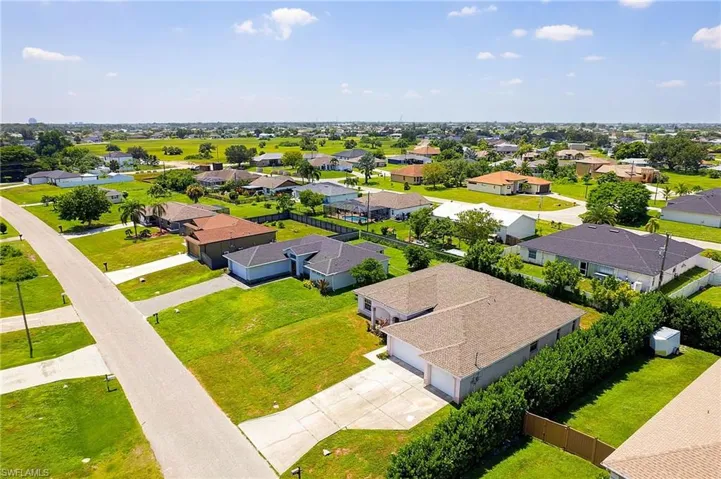 1920 Ne 20th Pl, Cape Coral, Florida 33909