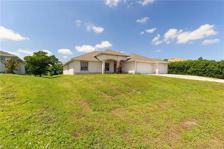 1920 Ne 20th Pl, Cape Coral, Florida 33909