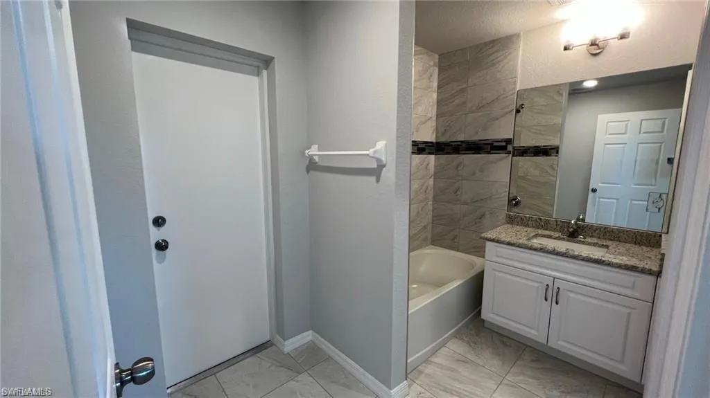 4334 9th PL, Cape Coral, FL 33914,225044460