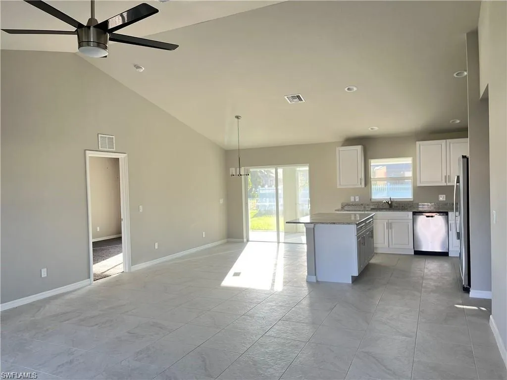 4334 9th PL, Cape Coral, FL 33914,225044460