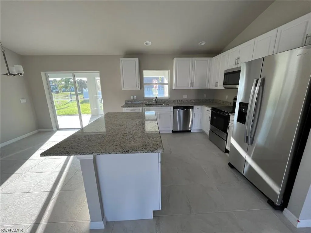 4334 9th PL, Cape Coral, FL 33914,225044460