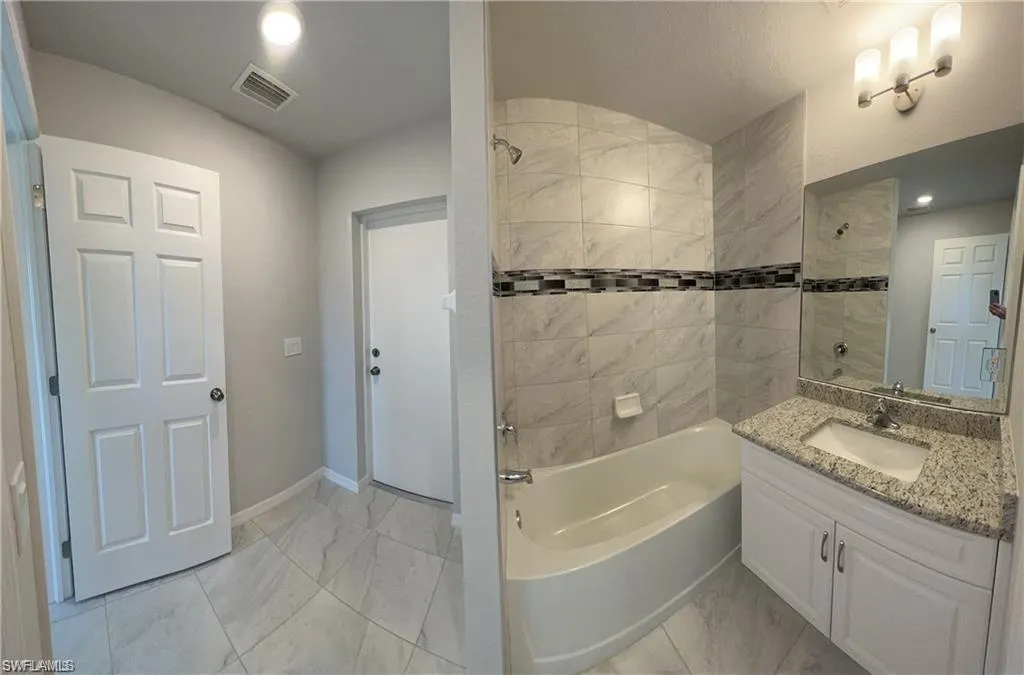 4334 9th PL, Cape Coral, FL 33914,225044460