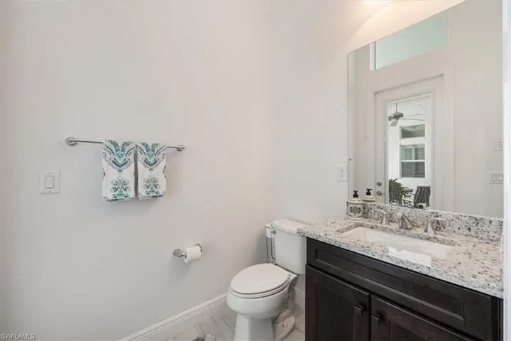 8939  Redonda  DR, Naples, FL 34114