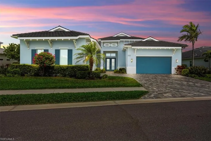 8939  Redonda  DR, Naples, FL 34114