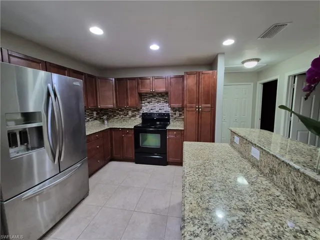 3001 51st St Sw, Lehigh Acres, Florida 33976