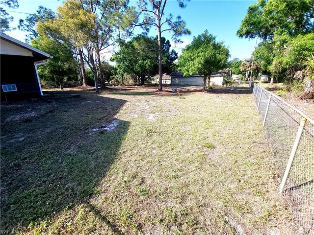 315  Roosevelt  AVE, LEHIGH ACRES, FL 33936