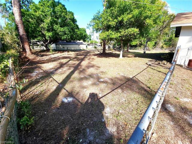 315  Roosevelt  AVE, LEHIGH ACRES, FL 33936