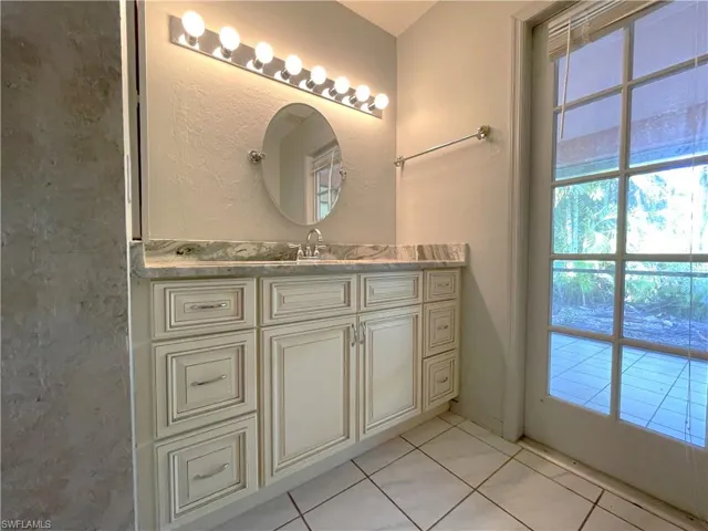 10791  Highland  AVE, Fort Myers, FL 33966