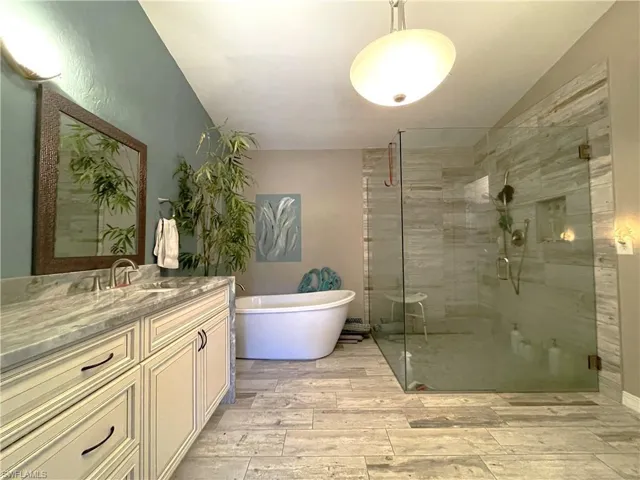 10791  Highland  AVE, Fort Myers, FL 33966