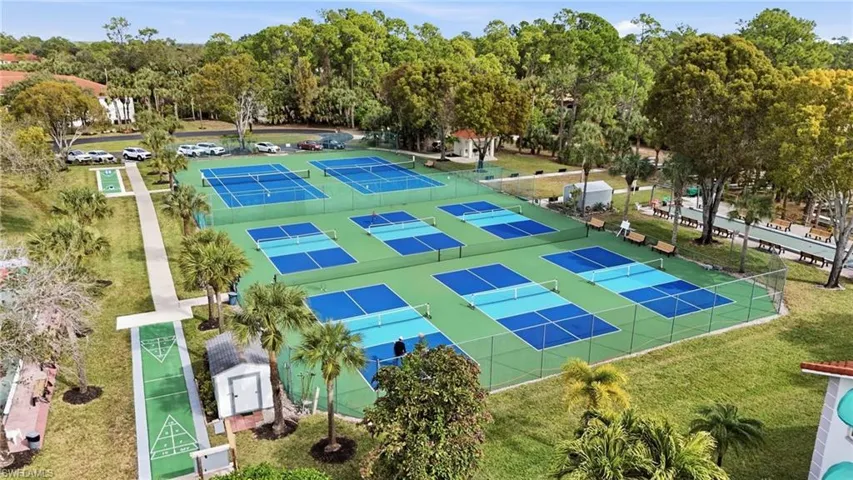 Bocce, pickleball and tennis courts