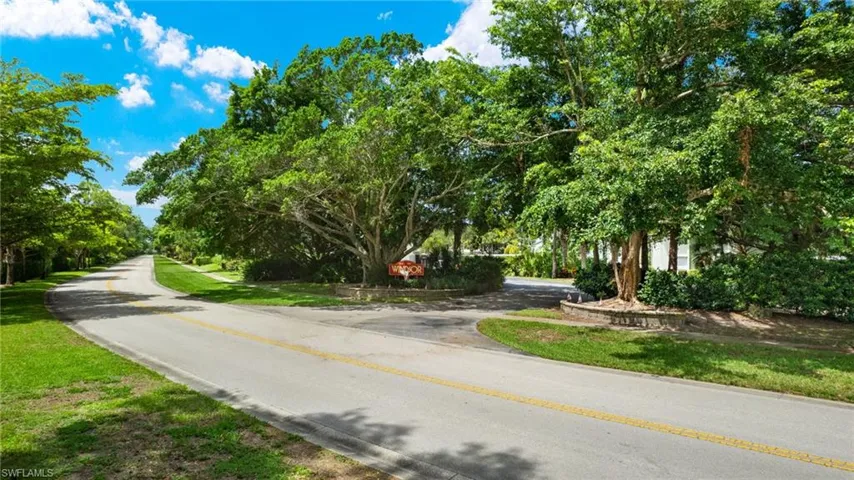 3018 Kings Lake Blvd # 3018, Naples Fl 34112