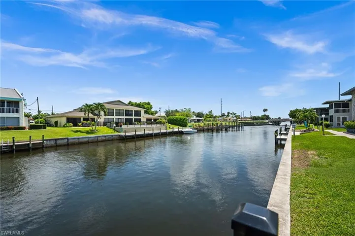 1345 Se 40th Ter 2e, Cape Coral, Florida 33904