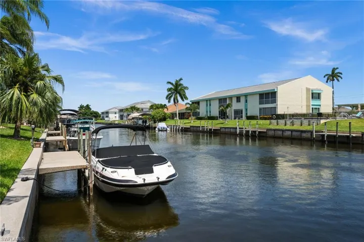 Waterfront on a Gulf Access canal
