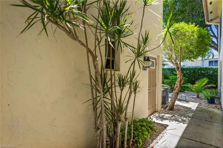 1345 Se 40th Ter 2e, Cape Coral, Florida 33904