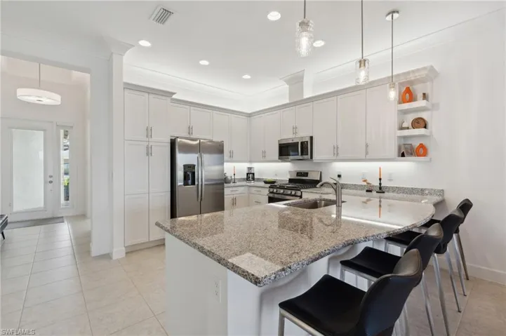 28571  Lobos  CIR, Bonita Springs, FL 34135