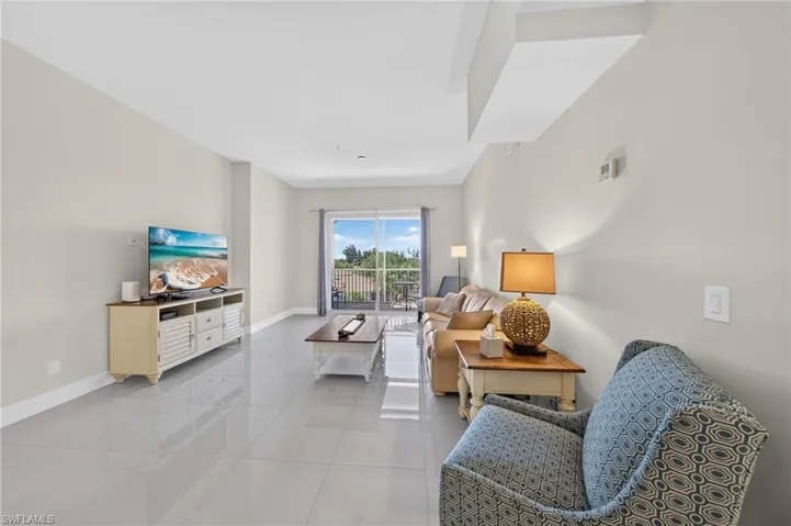 15901 Royal Pointe Ln 405, Fort Myers, Florida 33908
