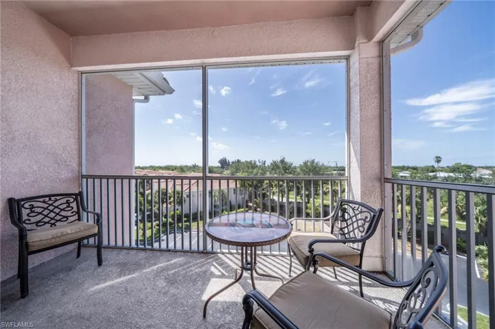 15901 Royal Pointe Ln 405, Fort Myers, Florida 33908