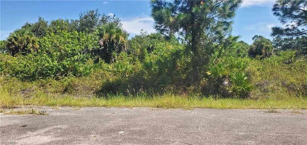 1120 Cleveland AVE, LEHIGH ACRES FL 33972