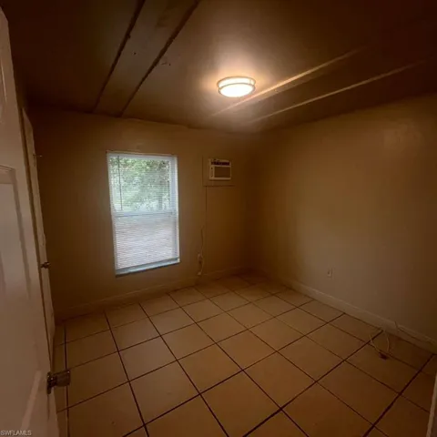 1427  Markland  , Fort Myers, FL 33916