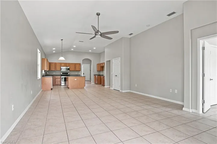 2022 Fairmont Ln, Naples, Florida 34120