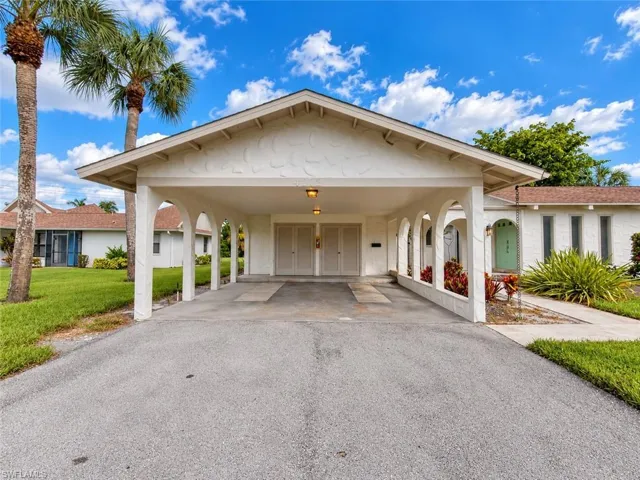 4272 Island Cir B, Fort Myers, Florida 33919