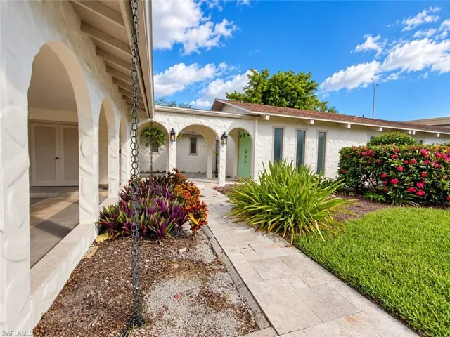 4272 Island Cir B, Fort Myers, Florida 33919